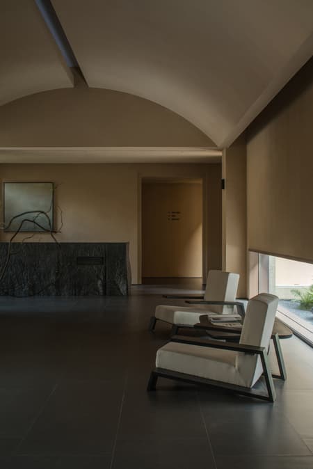 Younch Hotel